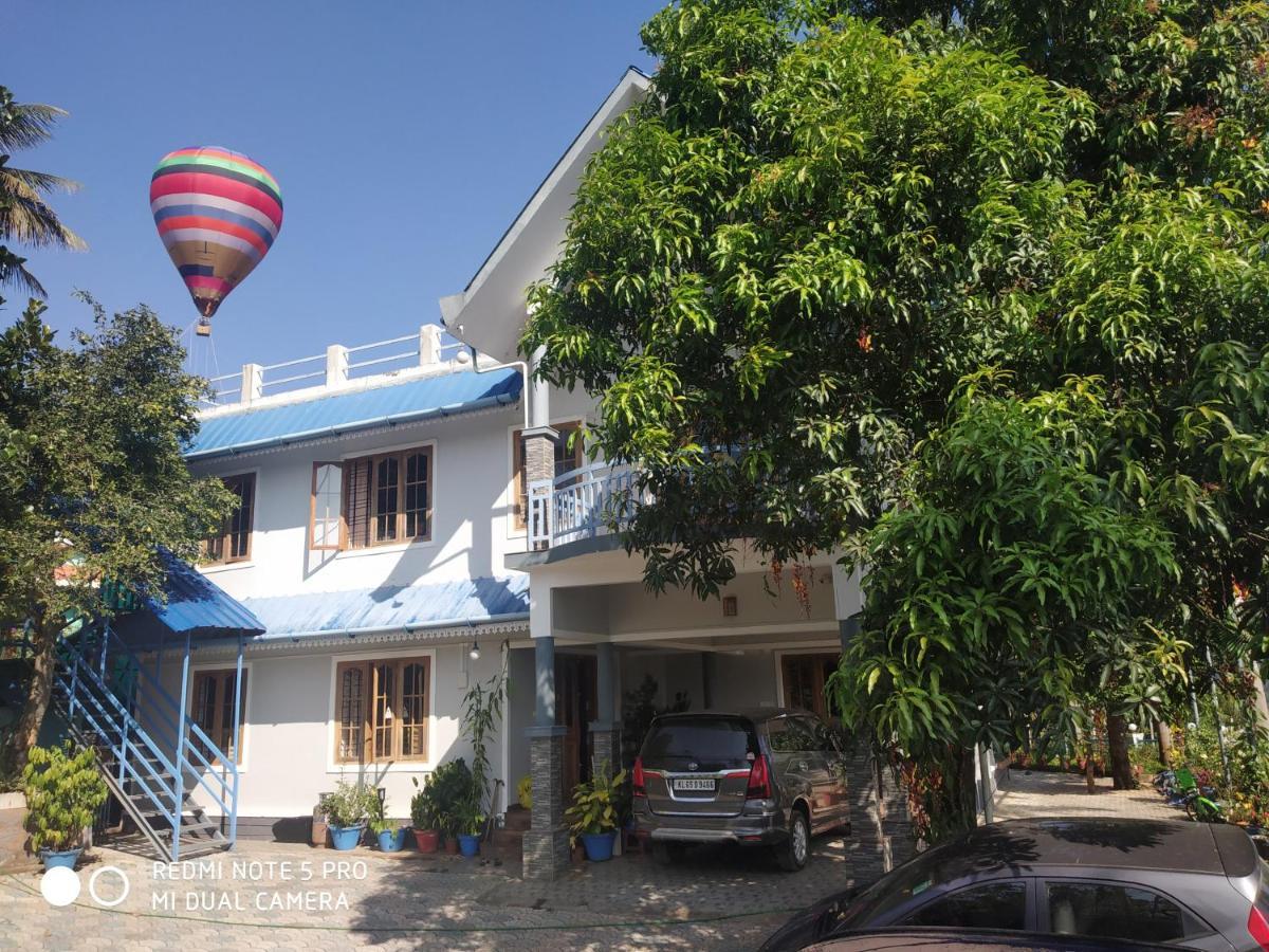 Munnar Blue Mist Bed and Breakfast Εξωτερικό φωτογραφία